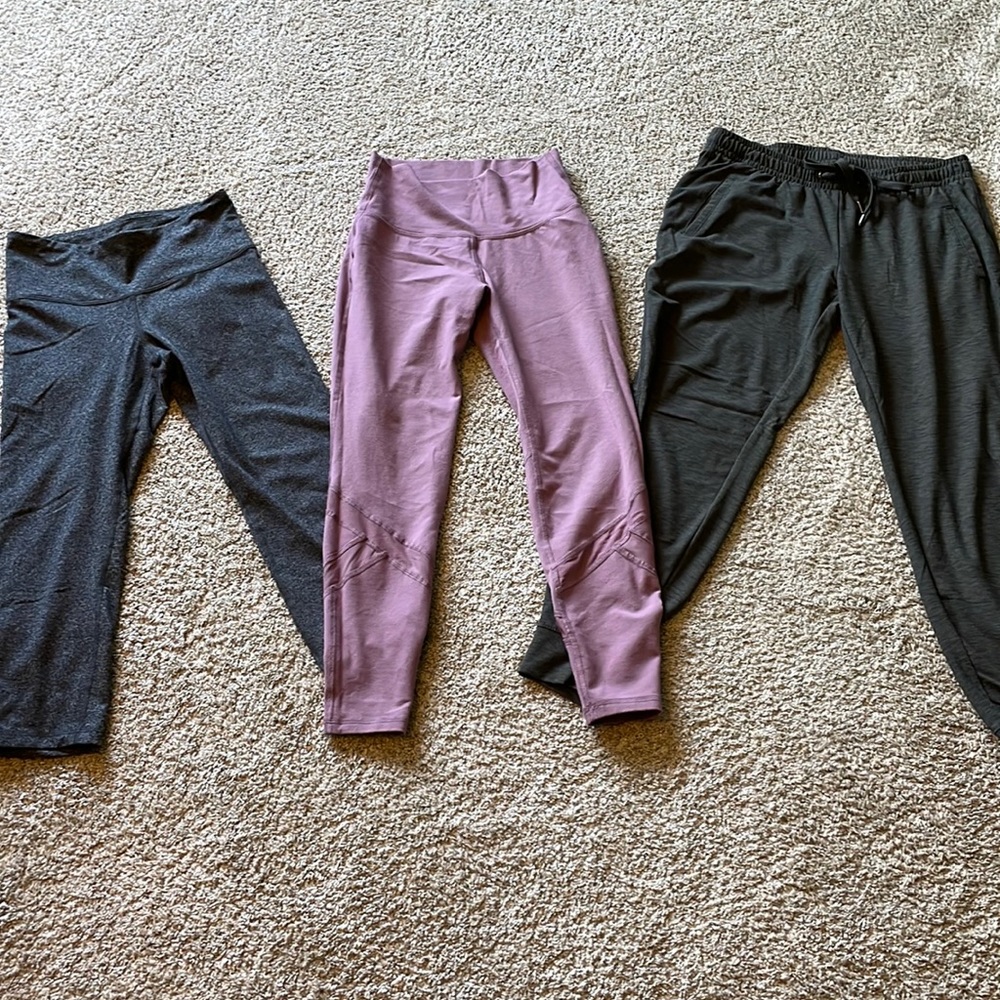 Lot of Old Navy athletic bottoms